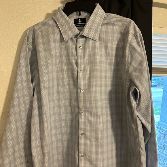 Calvin Klein Slim Fit Button Up - Picture 1 of 2